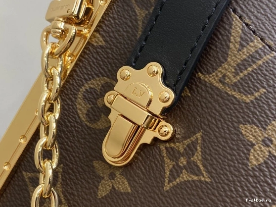 First bag ru VUITTON LOUIS Lucky Trunk 0712